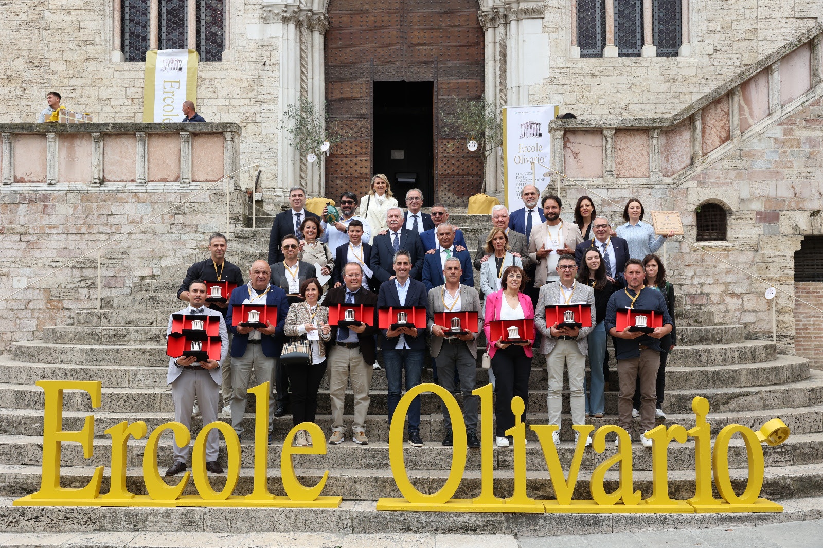 Ercole Olivario, foto delle 10 aziende toscane selezionate per la fase finale